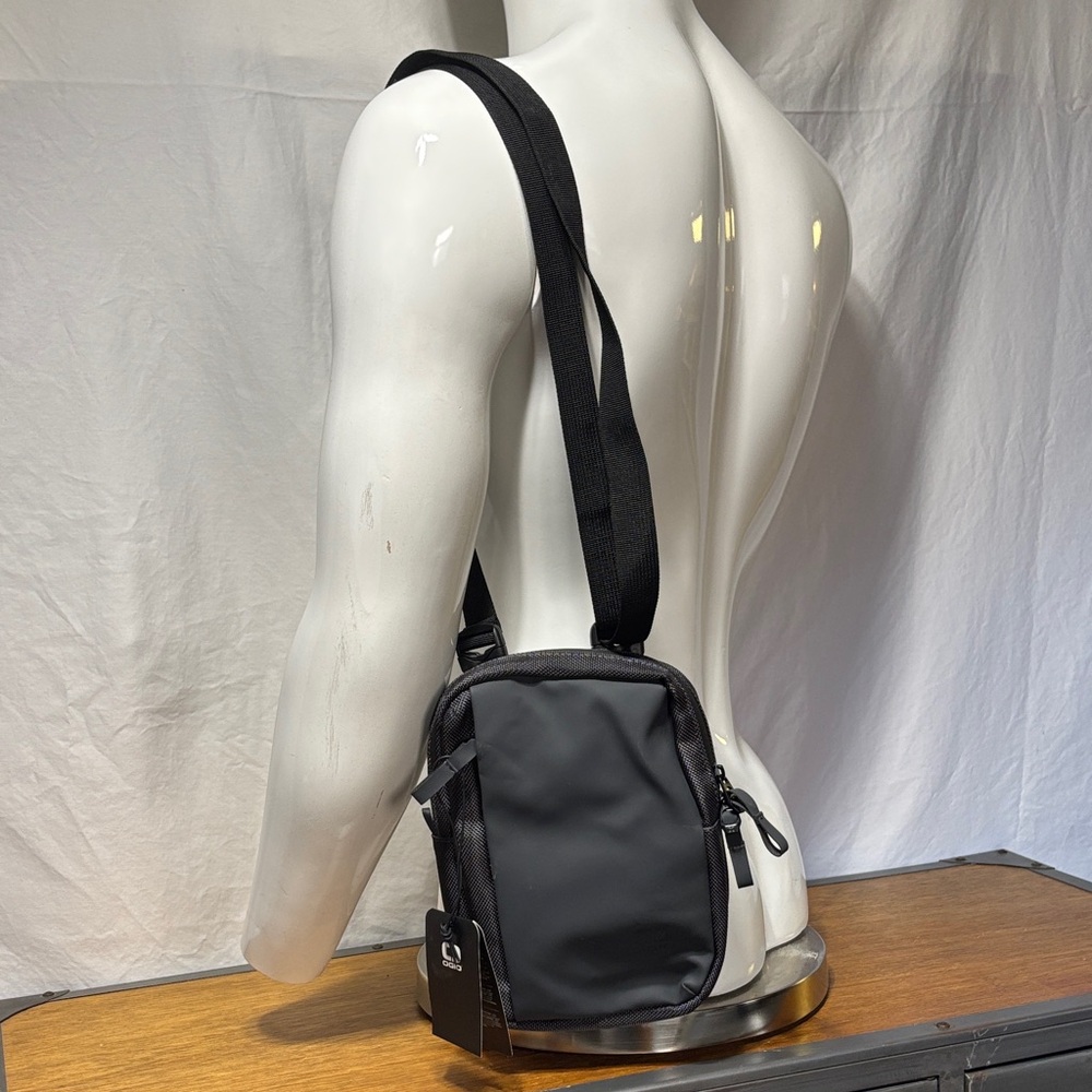Black Ohio Crossbody Bag